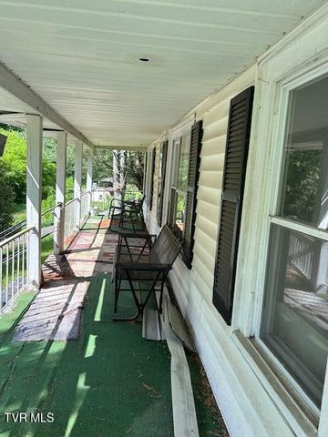 1144 Fairview Road, Duffield, VA 24244