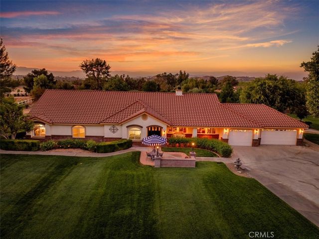 17320 High Country Circle, Lake Mathews, CA 92570