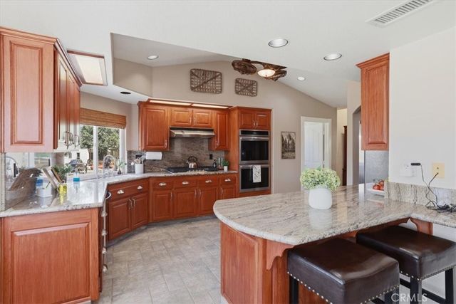 17320 High Country Circle, Lake Mathews, CA 92570