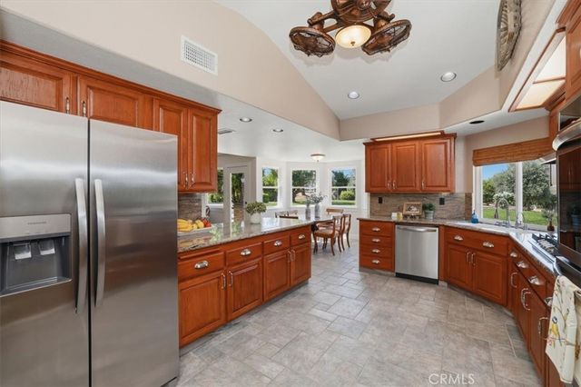 17320 High Country Circle, Lake Mathews, CA 92570