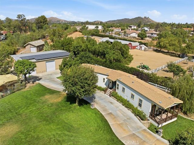 17320 High Country Circle, Lake Mathews, CA 92570