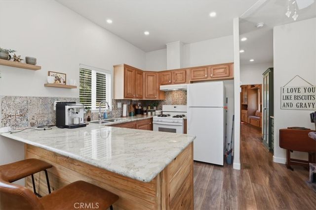 17320 High Country Circle, Lake Mathews, CA 92570