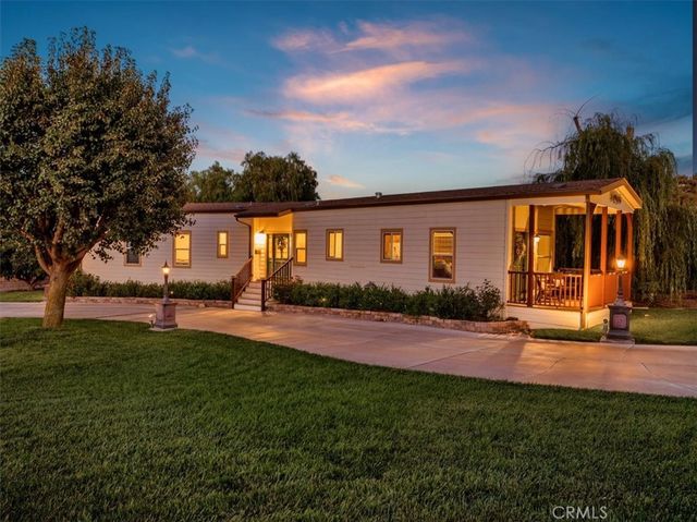 17320 High Country Circle, Lake Mathews, CA 92570