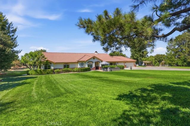 17320 High Country Circle, Lake Mathews, CA 92570