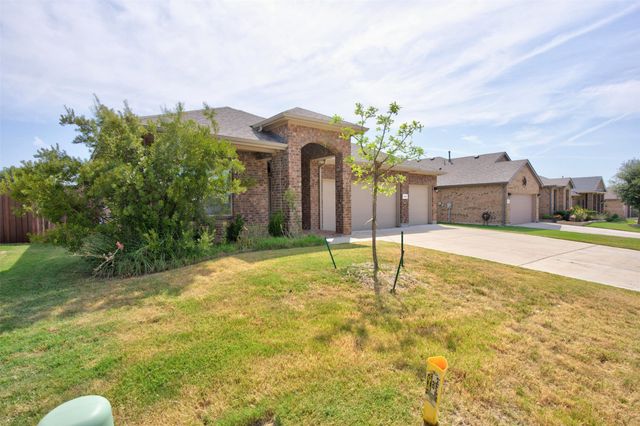 1203 Larkspur Lane, Cleburne, TX 76033