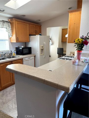 1660 Whittier Avenue 17, Costa Mesa, CA 92627