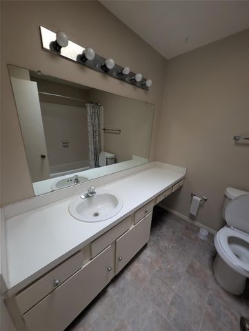 1653 Prairie Mark Lane, Houston, TX 77077