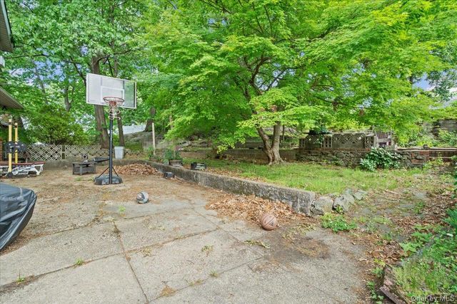 76 Stevens Avenue, Yonkers, NY 10704