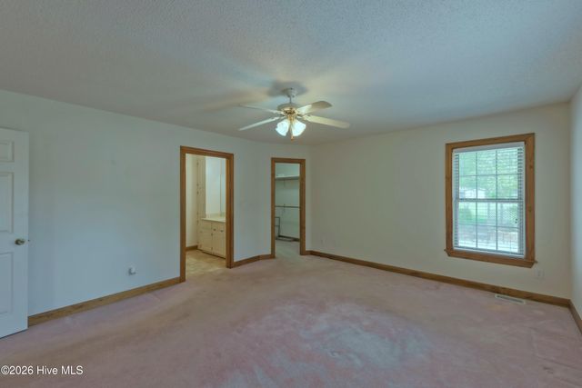 312 W Quinn Street, Beulaville, NC 28518