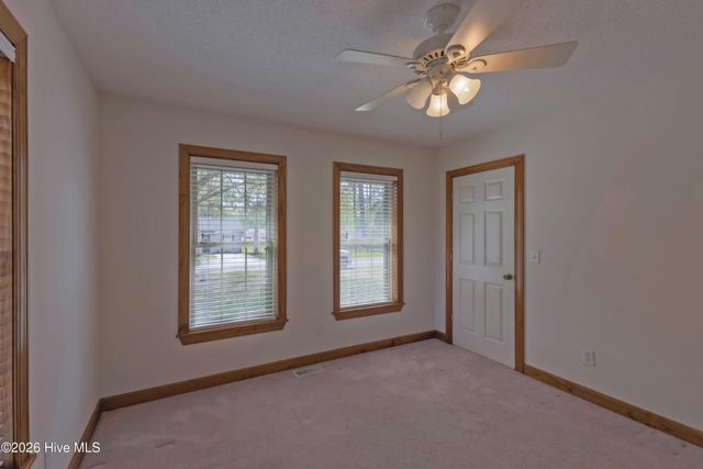 312 W Quinn Street, Beulaville, NC 28518