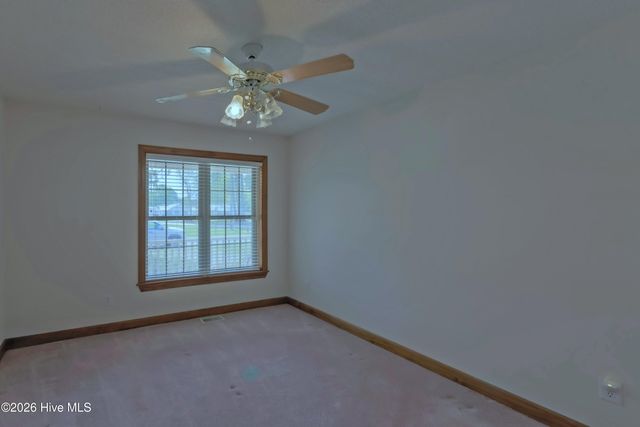 312 W Quinn Street, Beulaville, NC 28518