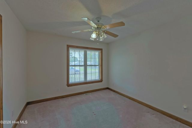 312 W Quinn Street, Beulaville, NC 28518