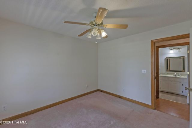 312 W Quinn Street, Beulaville, NC 28518