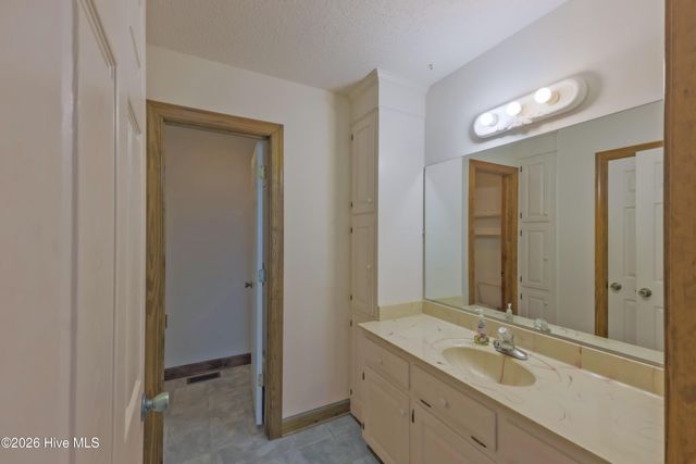 312 W Quinn Street, Beulaville, NC 28518