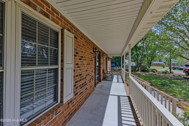 312 W Quinn Street, Beulaville, NC 28518