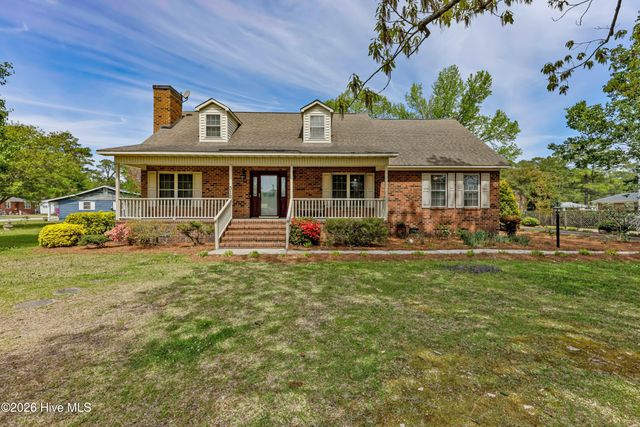 312 W Quinn Street, Beulaville, NC 28518