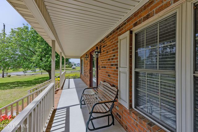 312 W Quinn Street, Beulaville, NC 28518