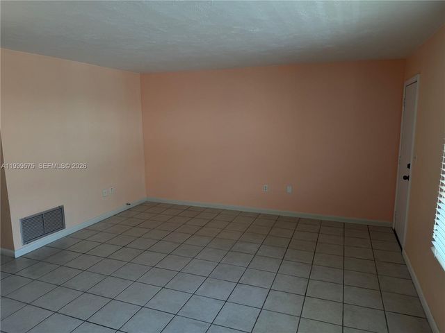 3881 W Flagler St 318, Miami, FL 33134