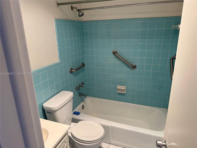 3881 W Flagler St 318, Miami, FL 33134