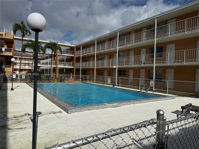 3881 W Flagler St 318, Miami, FL 33134
