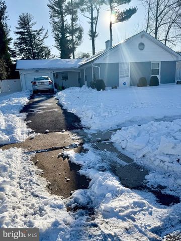 26 BAYBERRY LN, Willingboro, NJ 08046