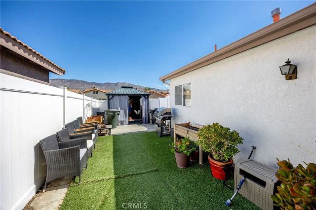 1083 Sombra Way, San Jacinto, CA 92582
