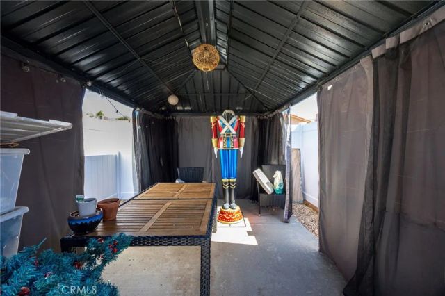 1083 Sombra Way, San Jacinto, CA 92582