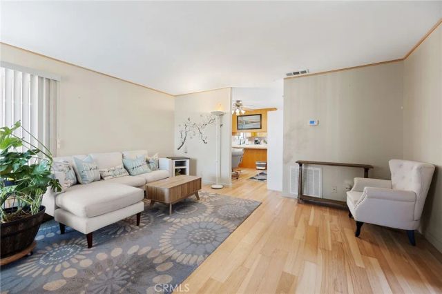 1083 Sombra Way, San Jacinto, CA 92582
