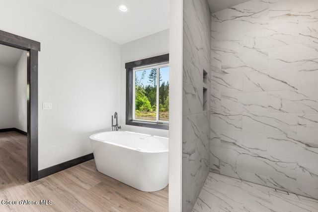 25787 N Dickens Rd, Athol, ID 83801