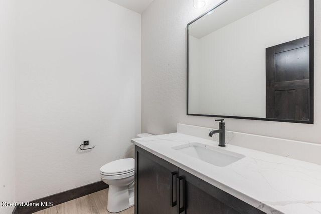 25787 N Dickens Rd, Athol, ID 83801