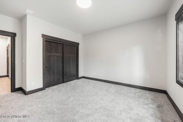 25787 N Dickens Rd, Athol, ID 83801