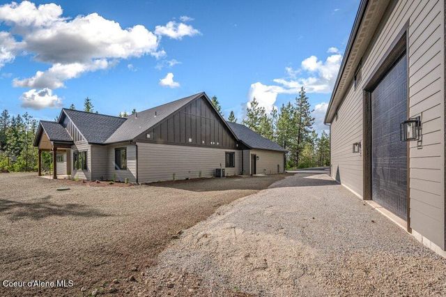 25787 N Dickens Rd, Athol, ID 83801