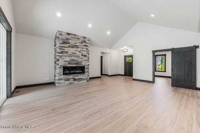 25787 N Dickens Rd, Athol, ID 83801