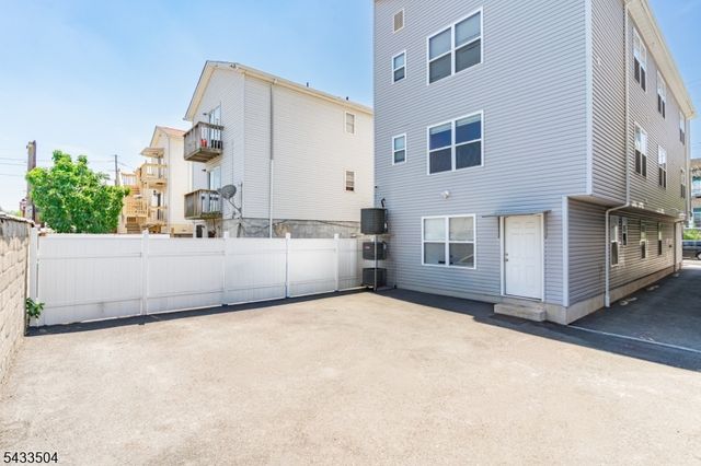299 N 13Th St, Newark City, NJ 07107