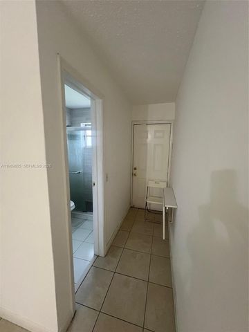 608 NW 3rd Ave 1-2, Hallandale Beach, FL 33009