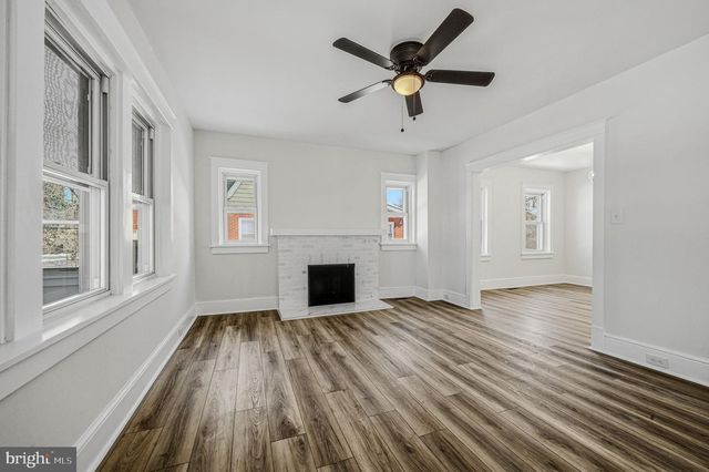 208 CAPITOL TRL, Newark, DE 19711