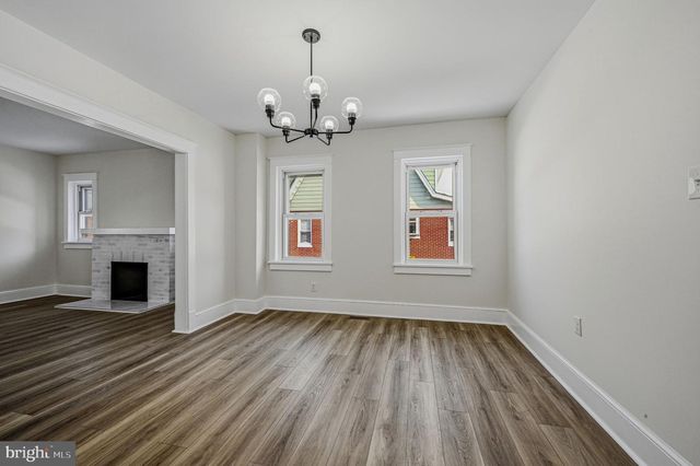 208 CAPITOL TRL, Newark, DE 19711