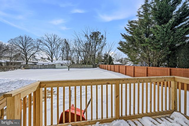 208 CAPITOL TRL, Newark, DE 19711