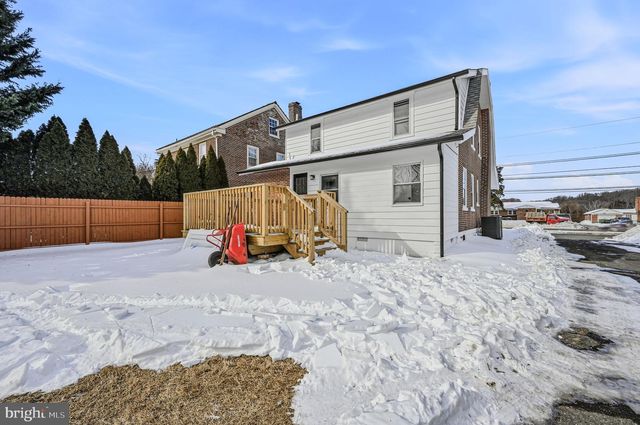 208 CAPITOL TRL, Newark, DE 19711