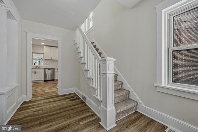 208 CAPITOL TRL, Newark, DE 19711