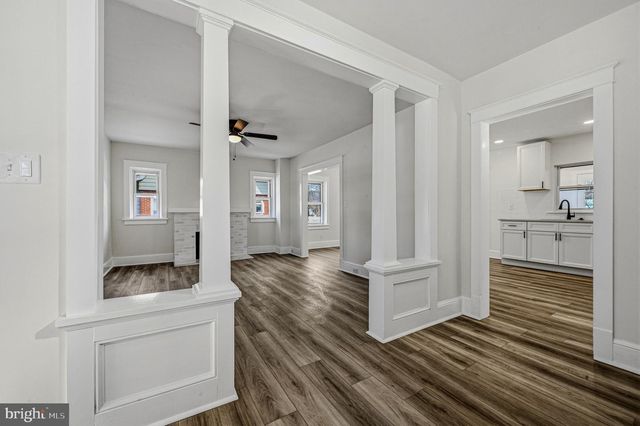 208 CAPITOL TRL, Newark, DE 19711