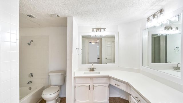 9524 Military Parkway 2004, Dallas, TX 75227
