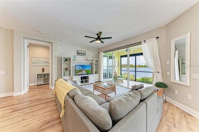 1121 RIVERSCAPE STREET 1121, Bradenton, FL 34208