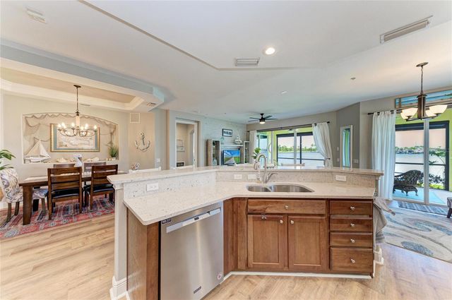 1121 RIVERSCAPE STREET 1121, Bradenton, FL 34208