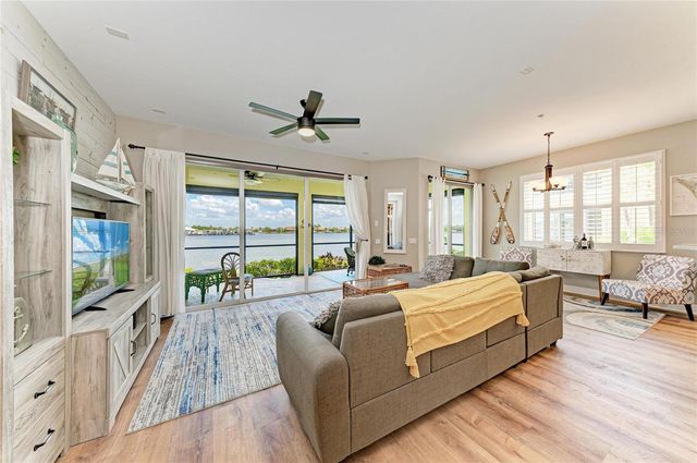 1121 RIVERSCAPE STREET 1121, Bradenton, FL 34208