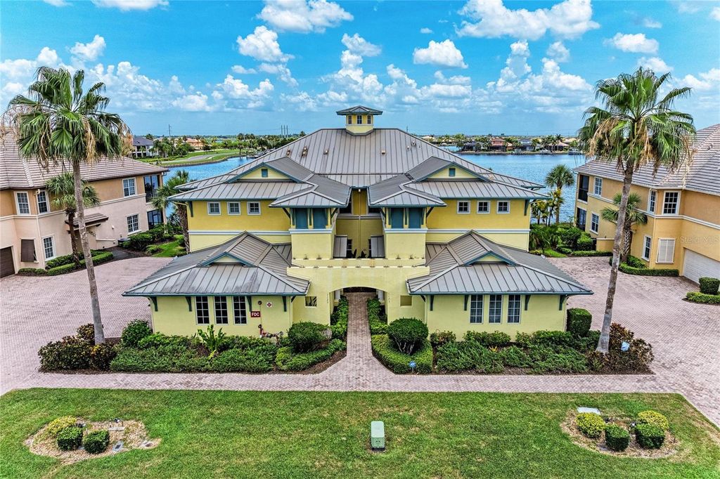 1121 RIVERSCAPE STREET 1121, Bradenton, FL 34208
