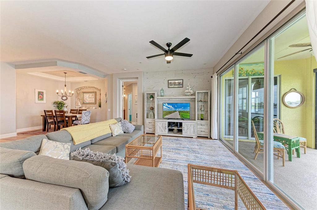Image 13 of property listing at 1121 RIVERSCAPE STREET 1121, Bradenton, FL 34208