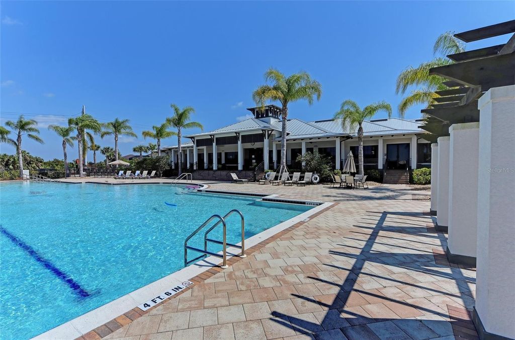 Image 61 of property listing at 1121 RIVERSCAPE STREET 1121, Bradenton, FL 34208