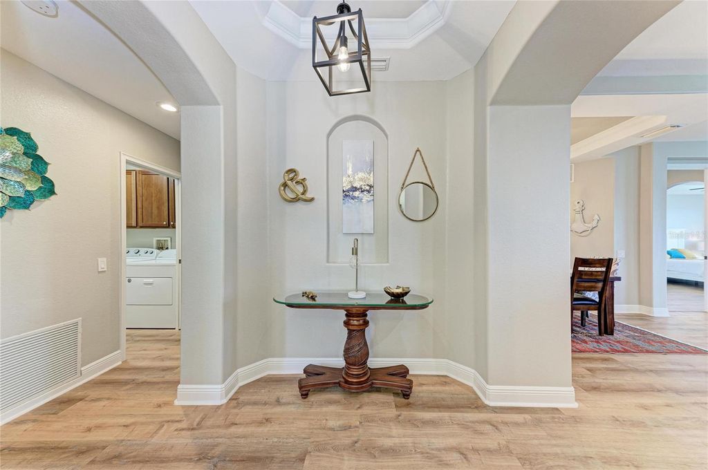 Image 9 of property listing at 1121 RIVERSCAPE STREET 1121, Bradenton, FL 34208