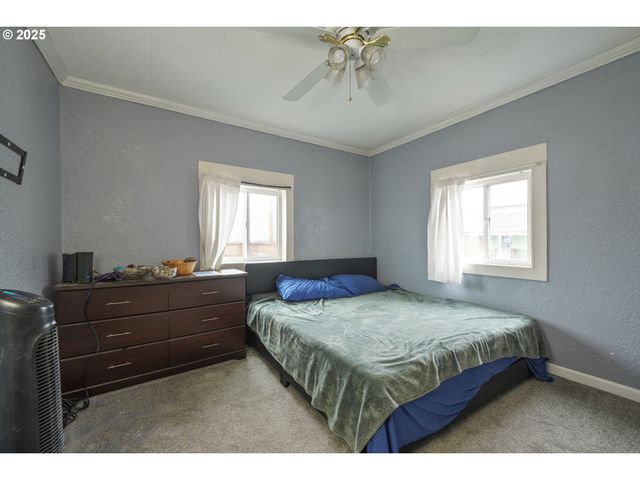 807 GARIBALDI Ave, Garibaldi, OR 97118